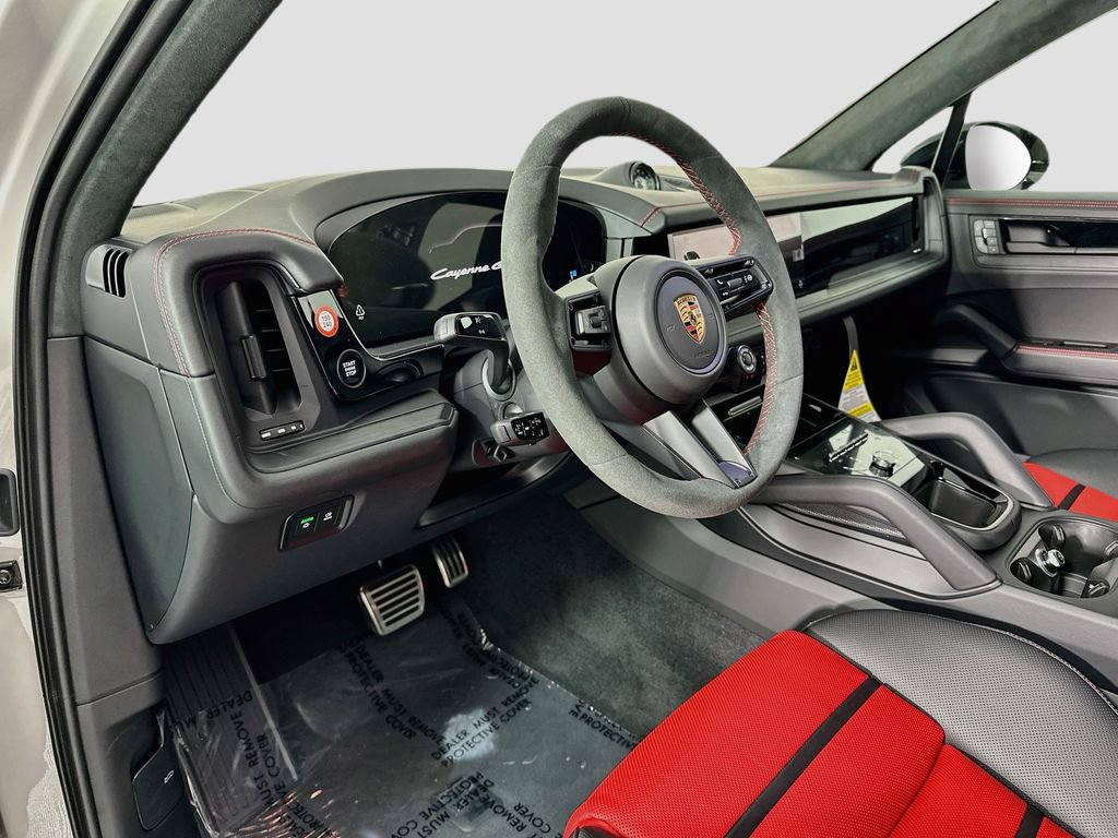 New 2026 Porsche Cayenne GTS AWD/4WD image 4