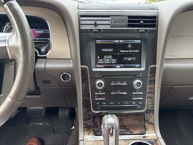 Used 2015 Lincoln Navigator L 2WD image 11