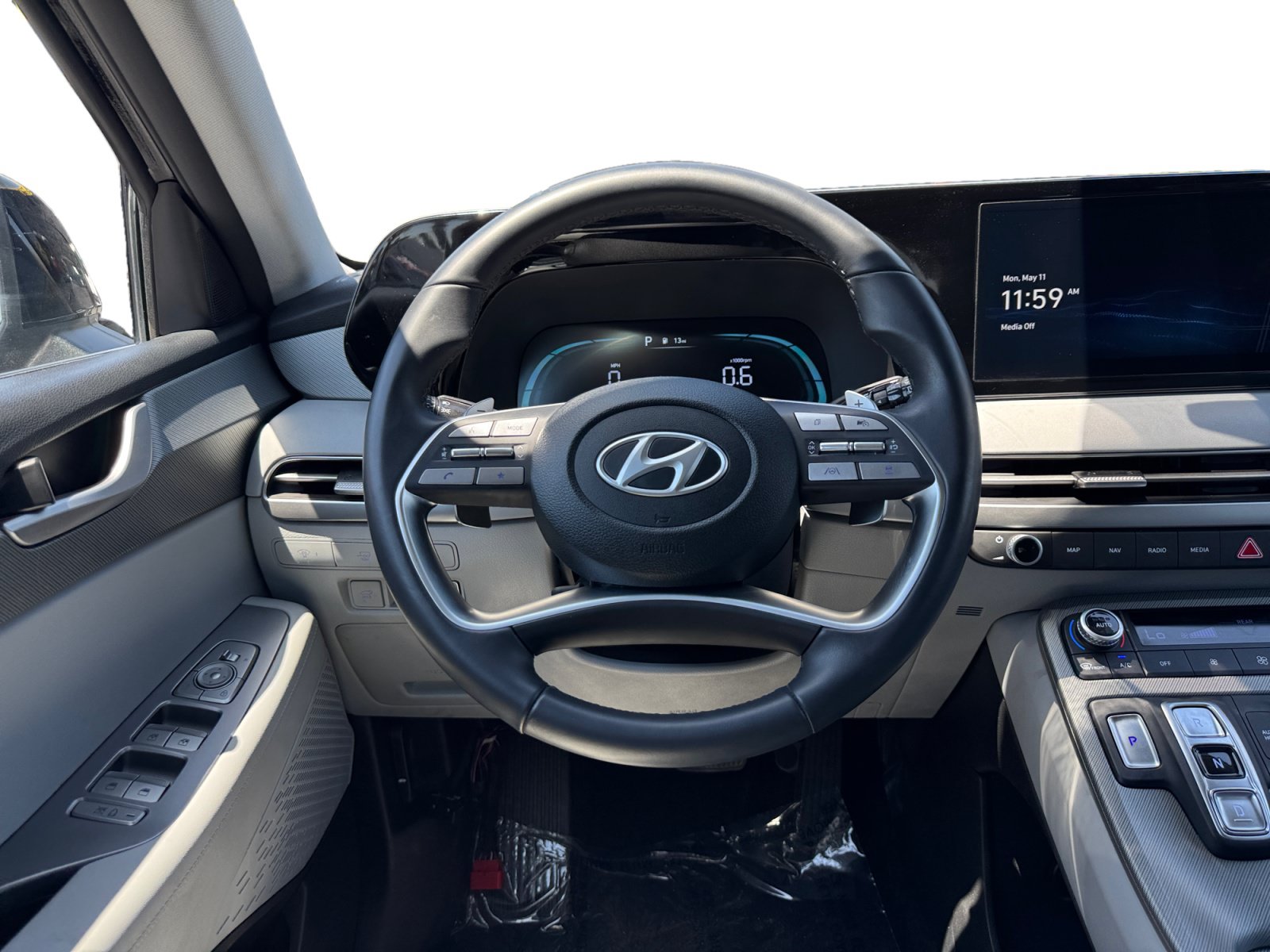 Used 2025 Hyundai Palisade SEL AWD/4WD image 12