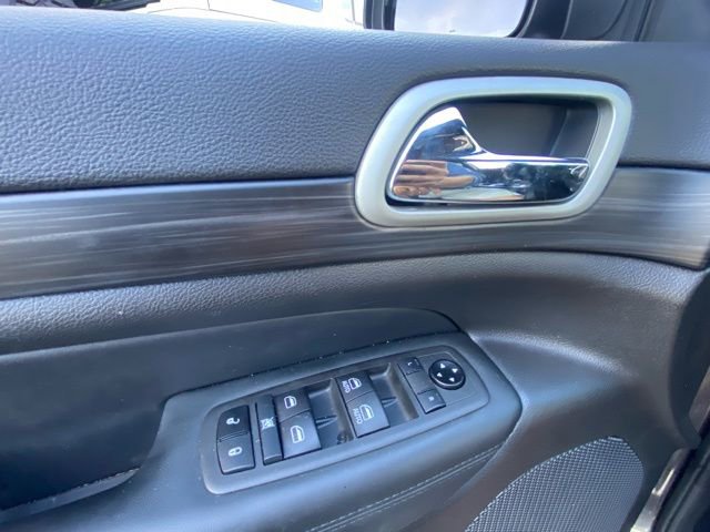 Used 2021 Jeep Grand Cherokee Laredo X image 18