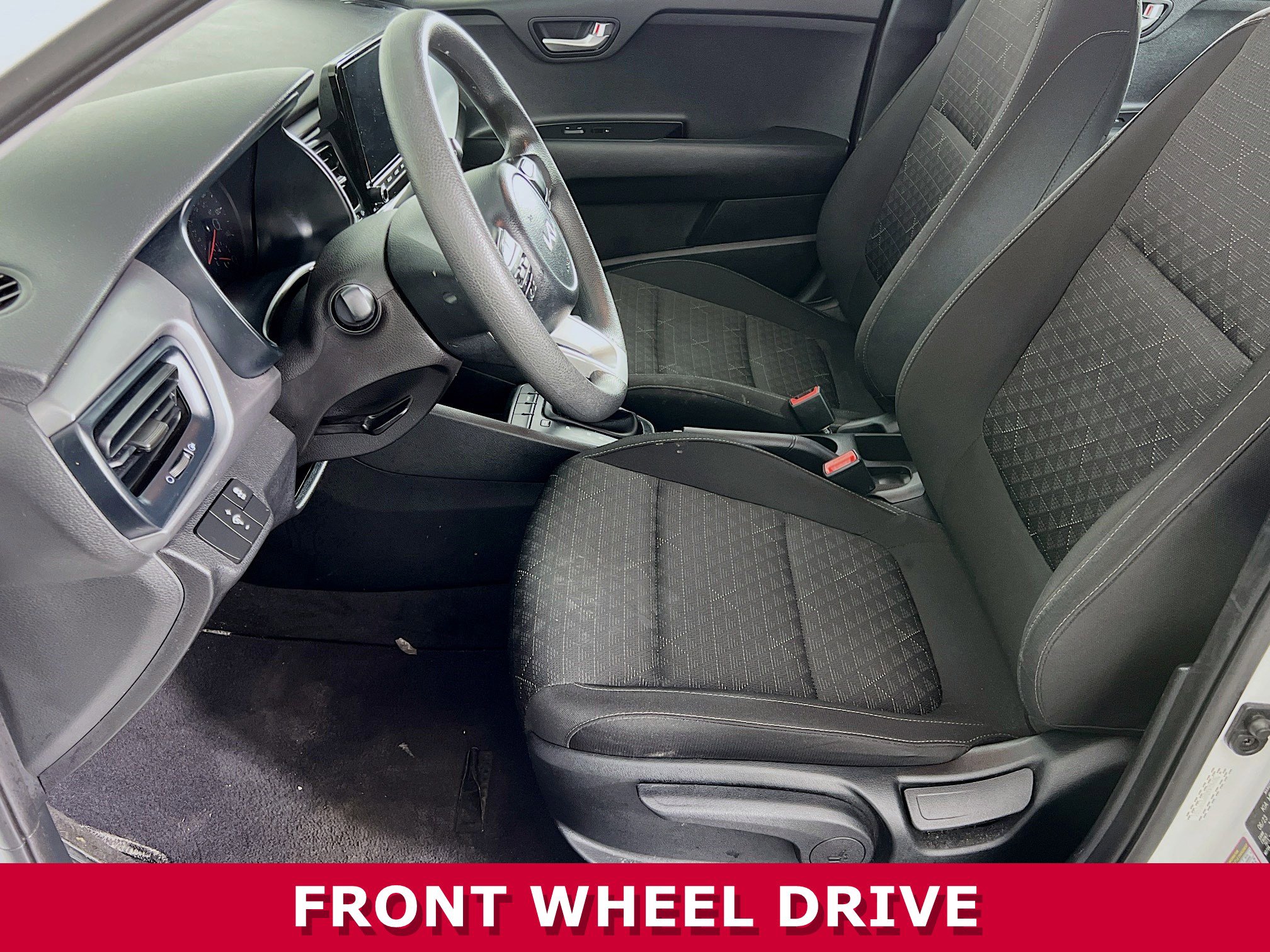 Used 2023 Kia Rio LX image 3