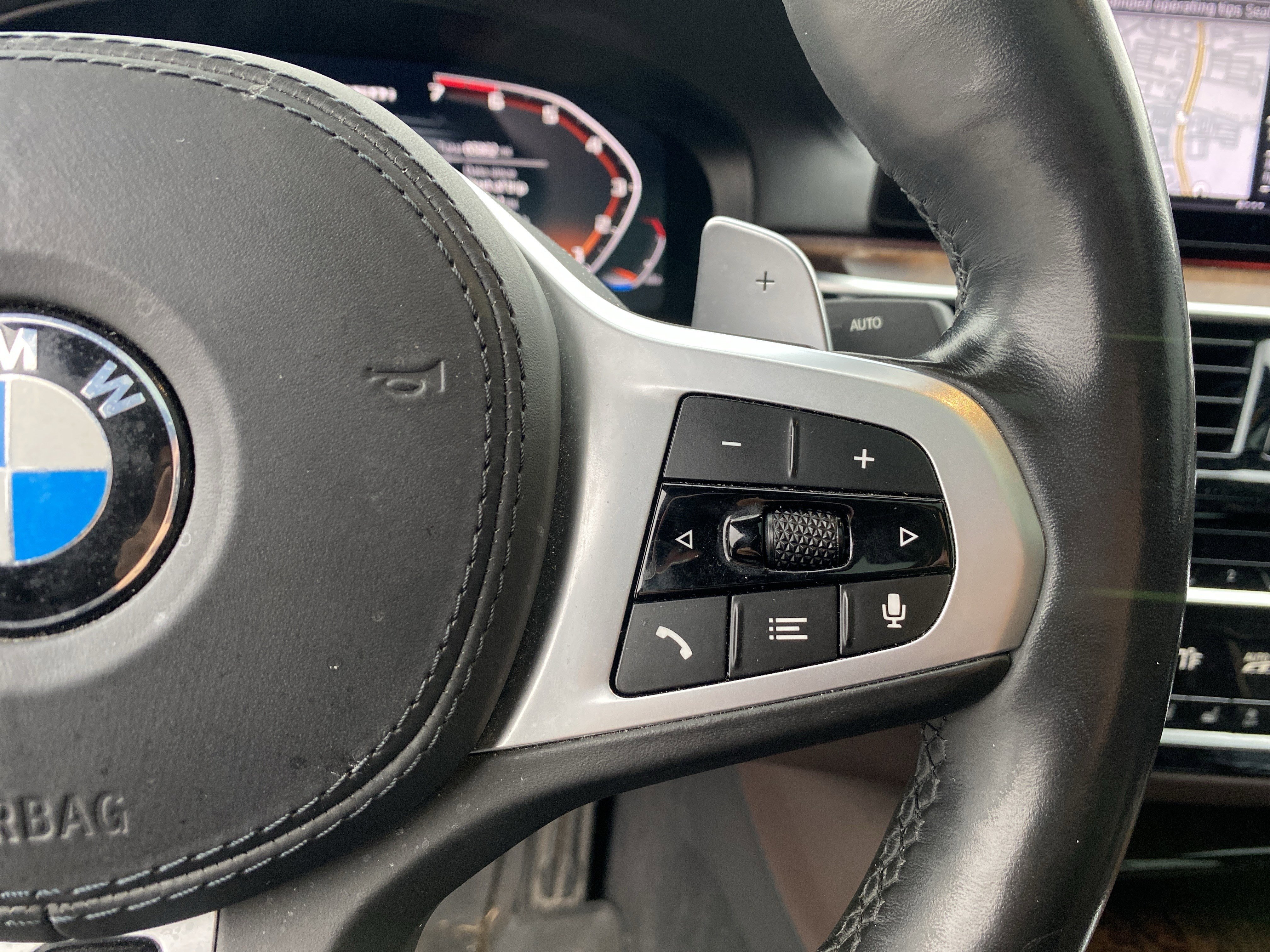 Used 2020 BMW M550i xDrive w/ Premium Package image 45