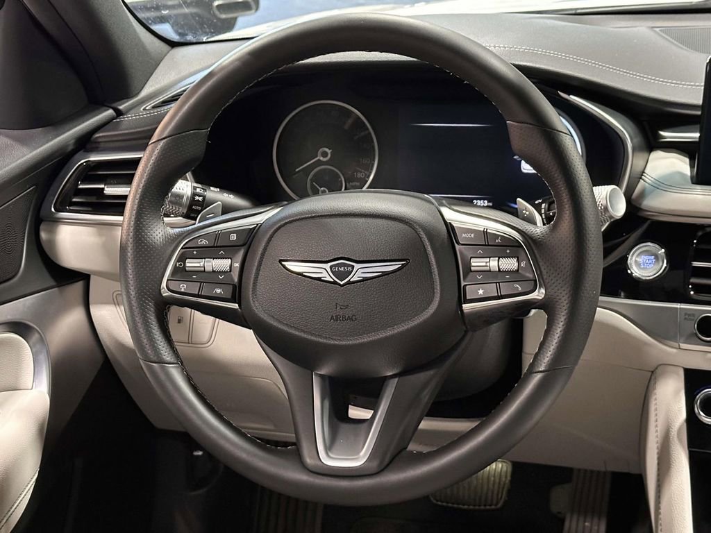 Used 2025 Genesis G70 2.5T AWD/4WD image 18