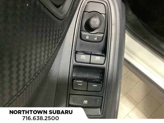 Used 2018 Subaru Crosstrek 2.0i Premium image 11