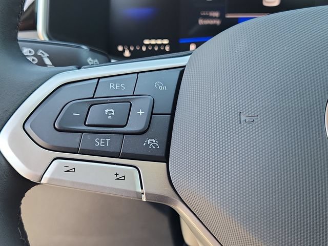 New 2026 Volkswagen Taos SE AWD/4WD image 11