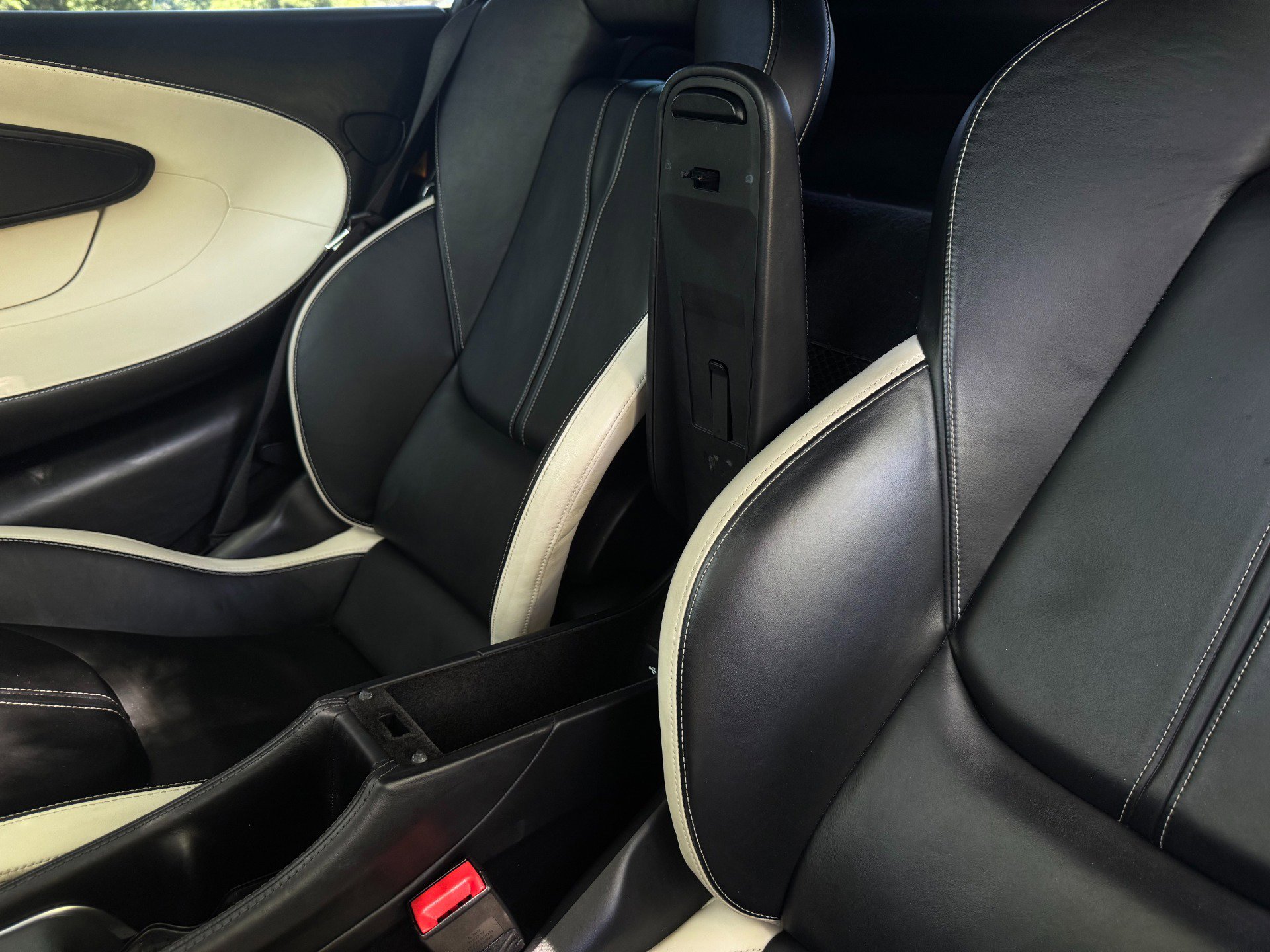 Used 2017 McLaren 570S Coupe image 22