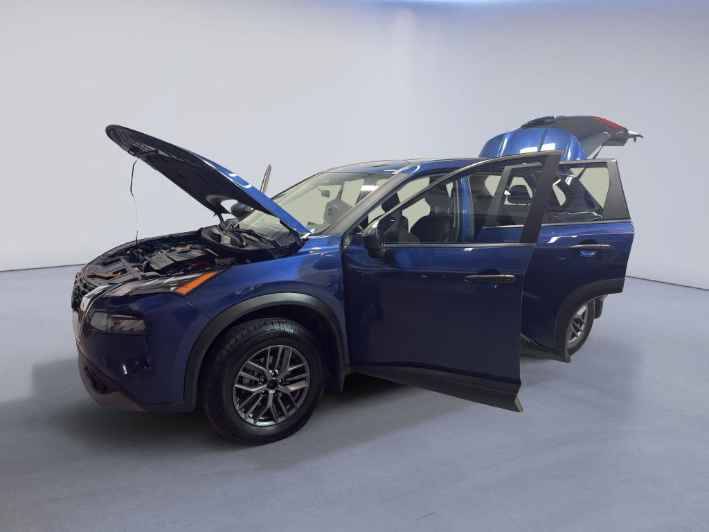 Used 2023 Nissan Rogue S AWD/4WD image 10