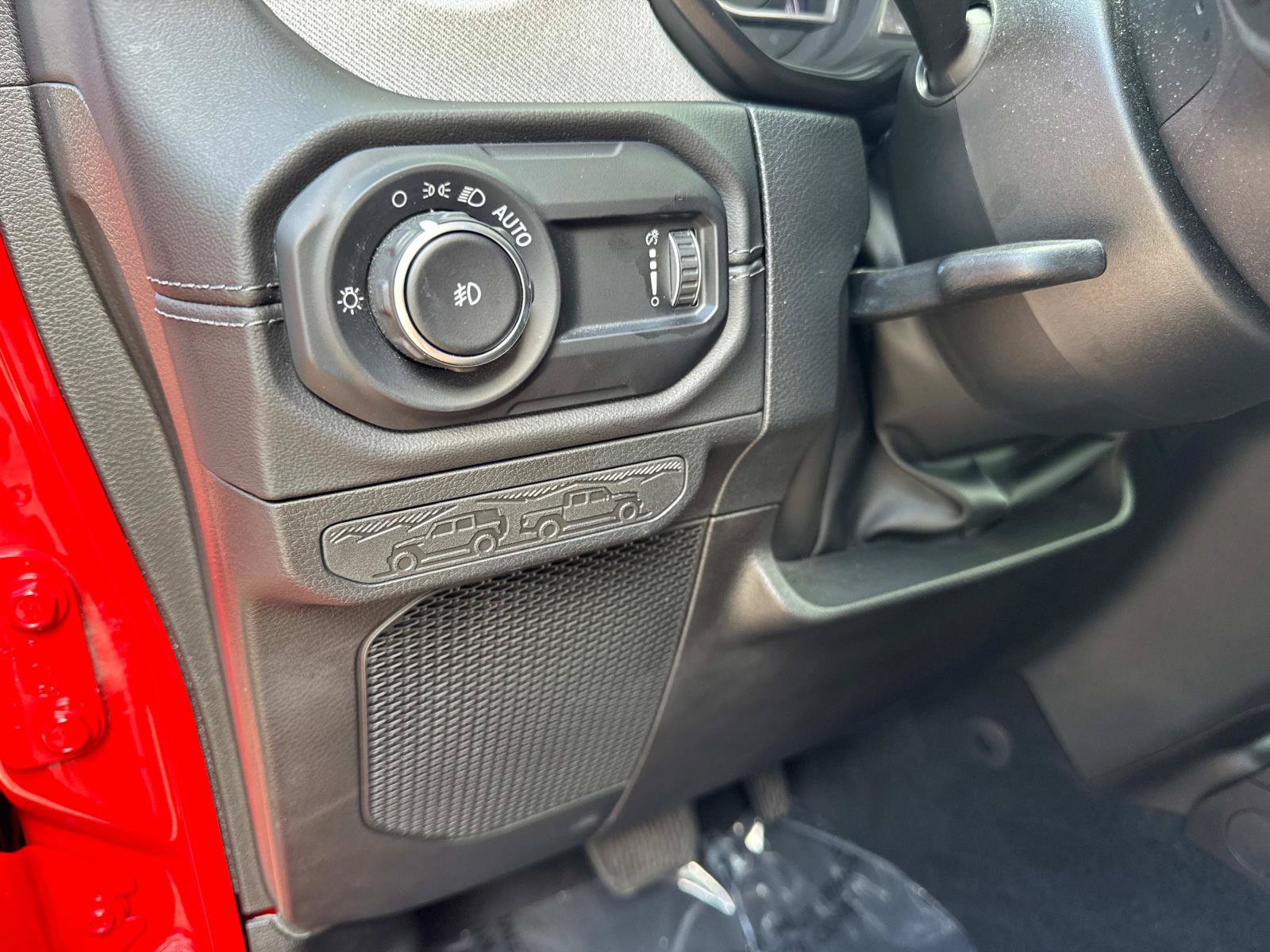 Certified 2024 Jeep Wrangler Unlimited Sahara AWD/4WD image 31