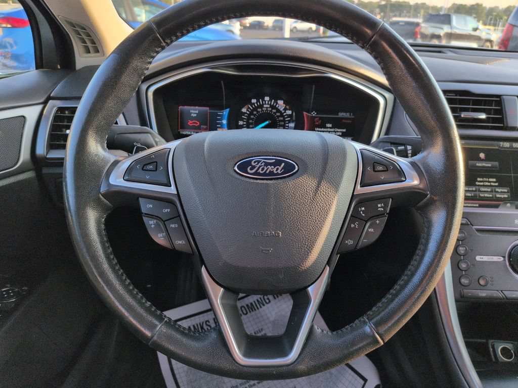 Used 2016 Ford Fusion Titanium FWD image 15