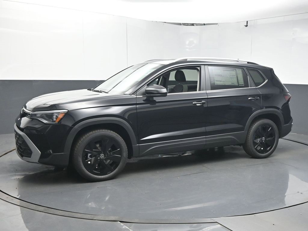 New 2025 Volkswagen Taos SE image 4