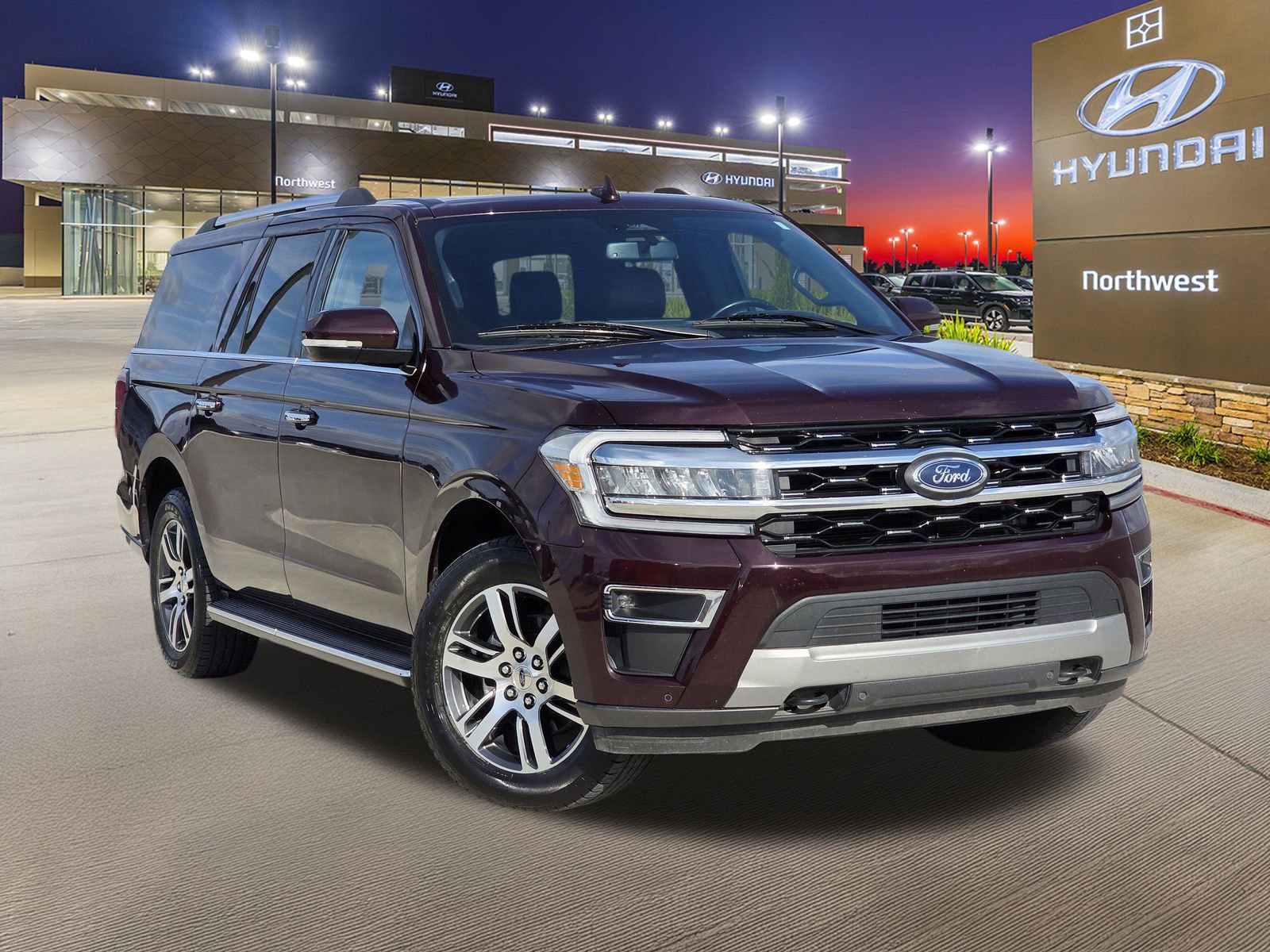 Used 2023 Ford Expedition Max Limited image 3