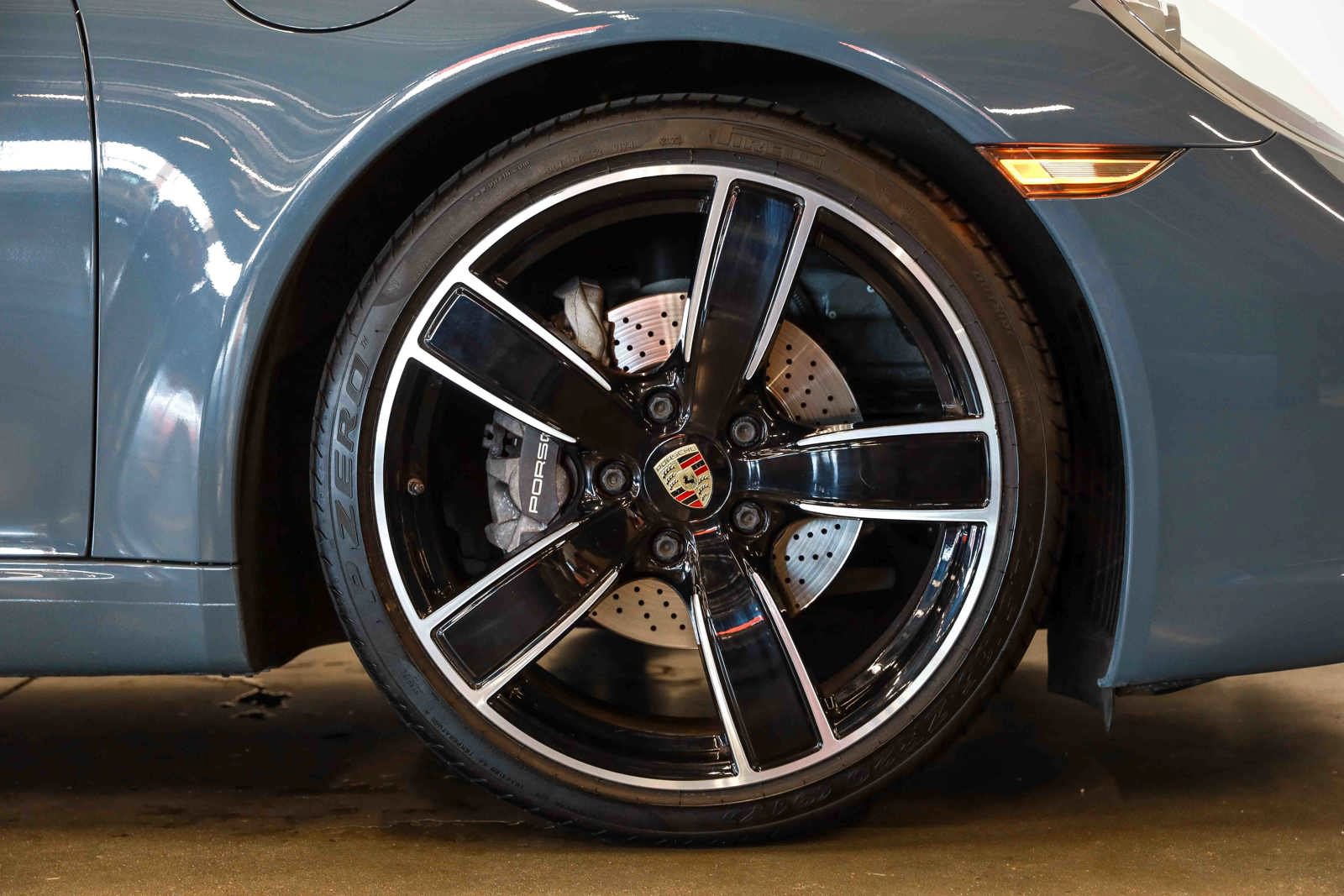 Used 2017 Porsche 911 Carrera image 16