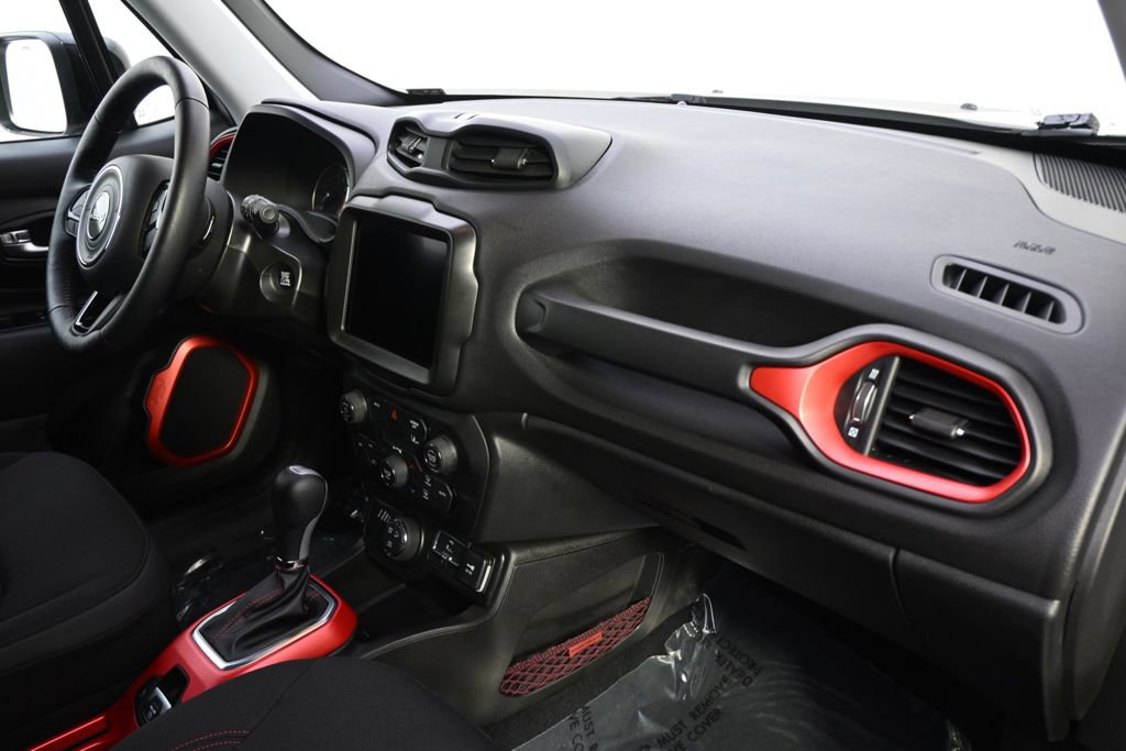 Used 2022 Jeep Renegade Trailhawk AWD/4WD image 15