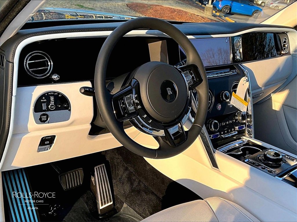 New 2026 Rolls-Royce Cullinan image 6