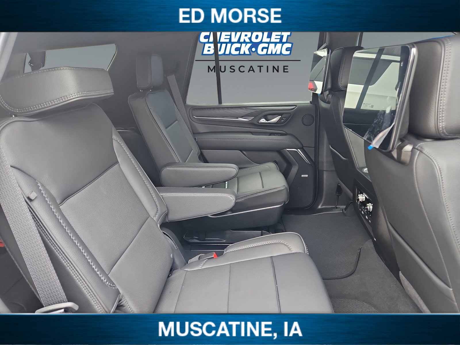 Used 2024 GMC Yukon Denali w/ Denali Reserve Package image 17