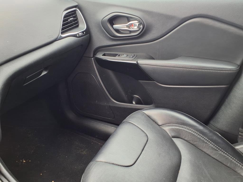 Used 2023 Jeep Cherokee Altitude Lux image 26