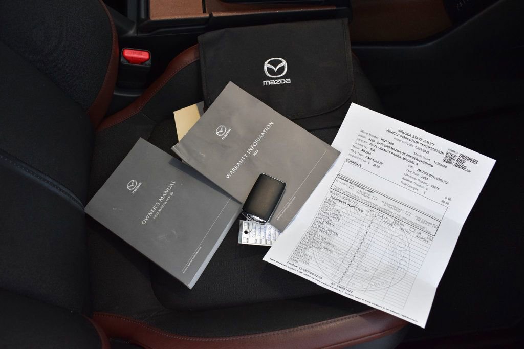 Used 2023 MAZDA MX-30 Electric w/ Premium Plus Pkg image 13