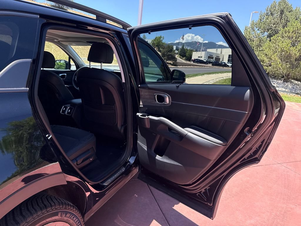 Used 2023 Kia Sorento SX Prestige AWD/4WD image 23