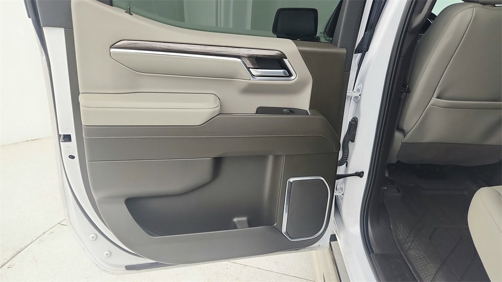 Used 2023 Chevrolet Silverado 1500 LTZ w/ LTZ Convenience Package II image 28