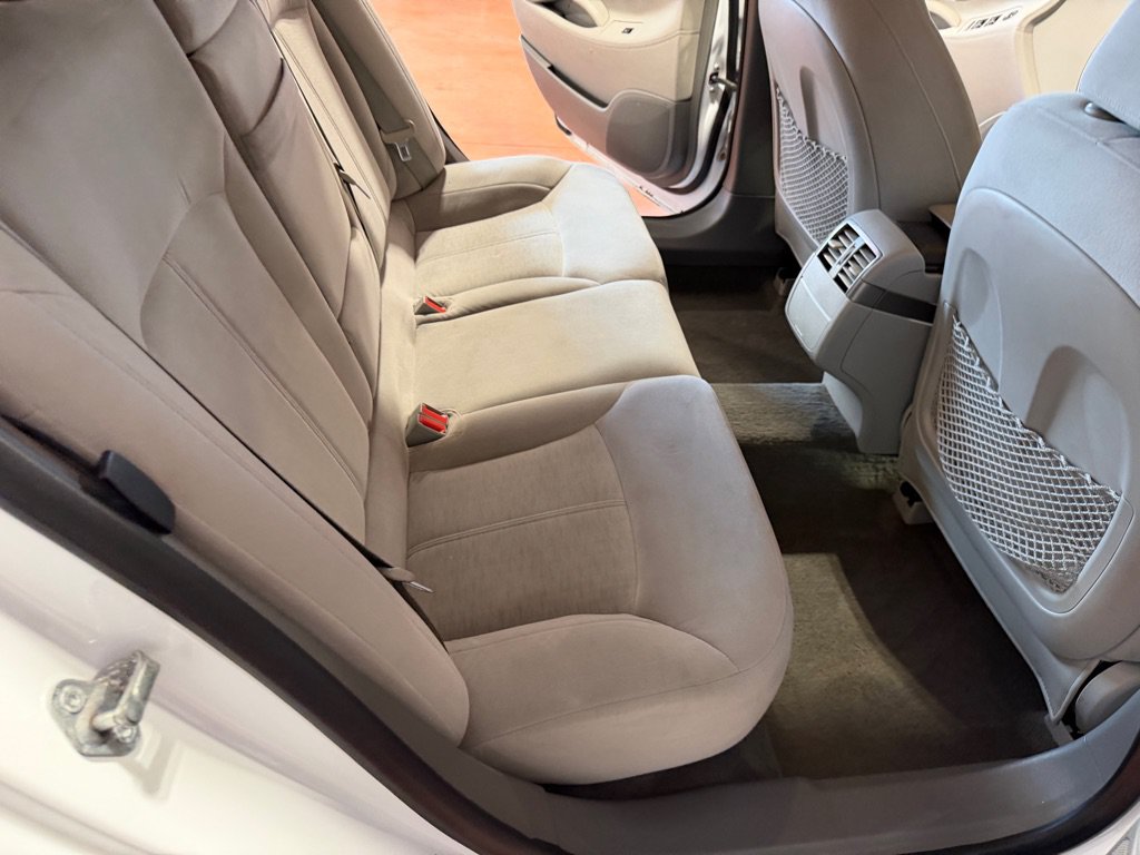 Used 2012 Buick LaCrosse Convenience FWD image 21