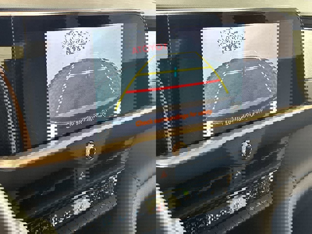 Used 2026 Toyota Crown XLE AWD/4WD image 18