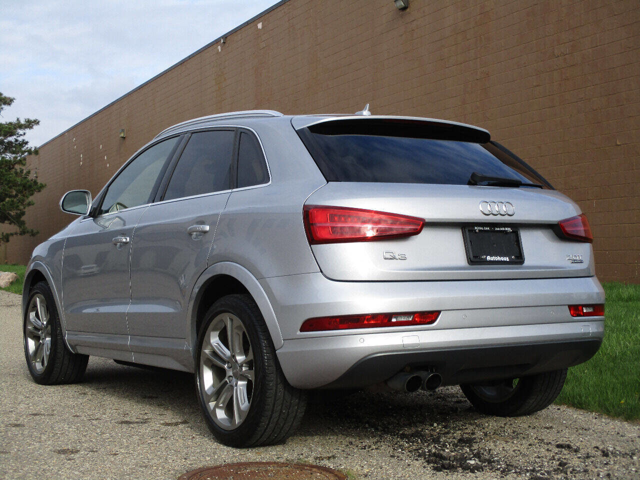Used 2017 Audi Q3 2.0T Premium Plus w/ Premium Plus Package image 6
