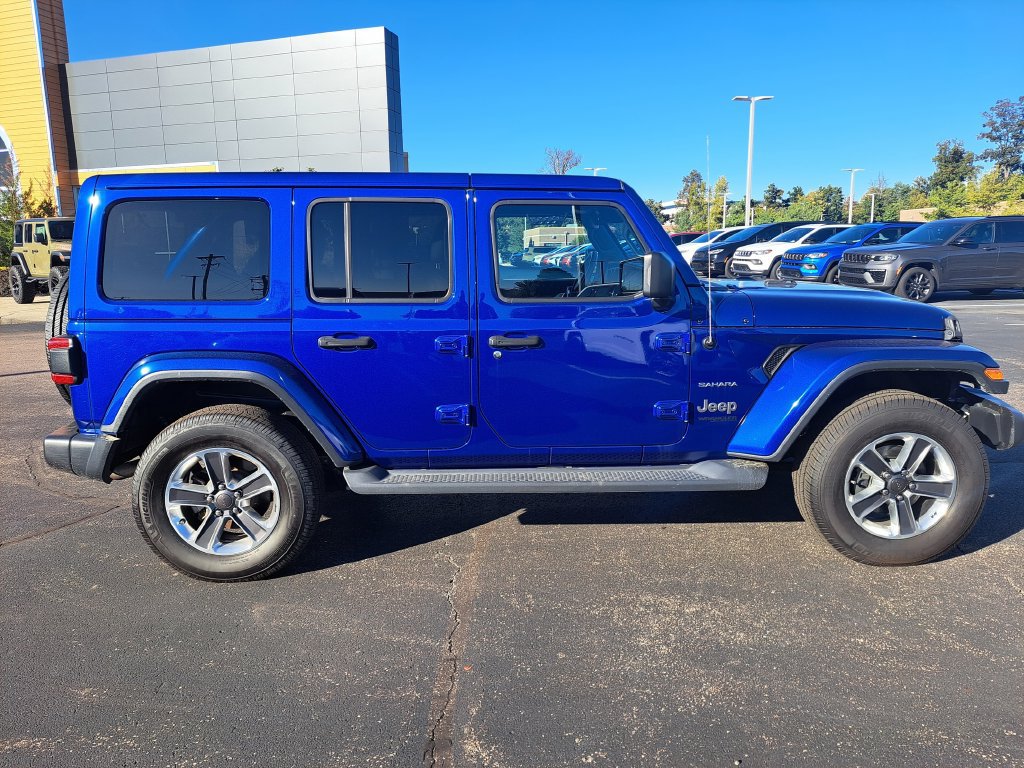 Used 2019 Jeep Wrangler Unlimited Sahara AWD/4WD image 2