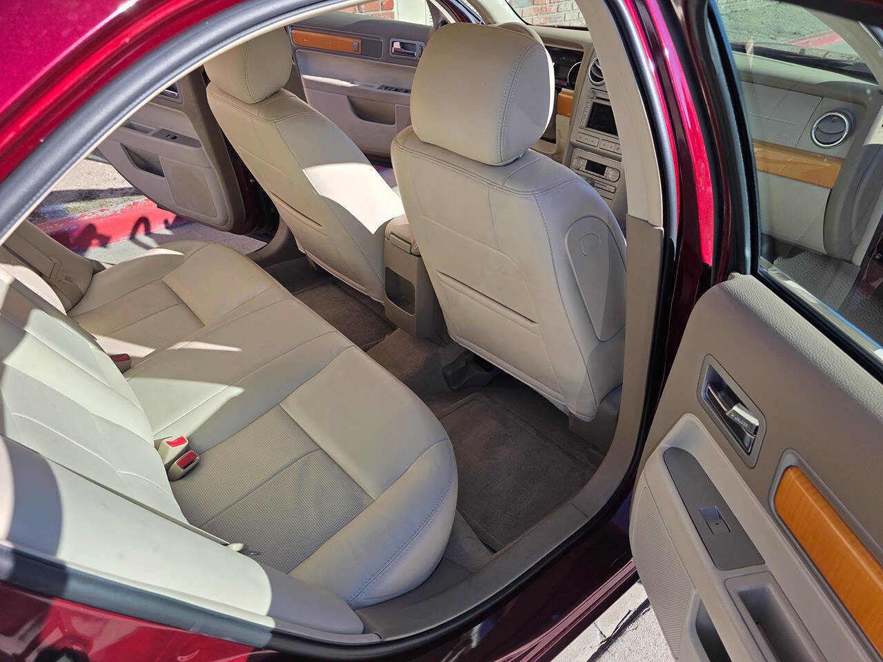 Used 2007 Lincoln MKZ image 14