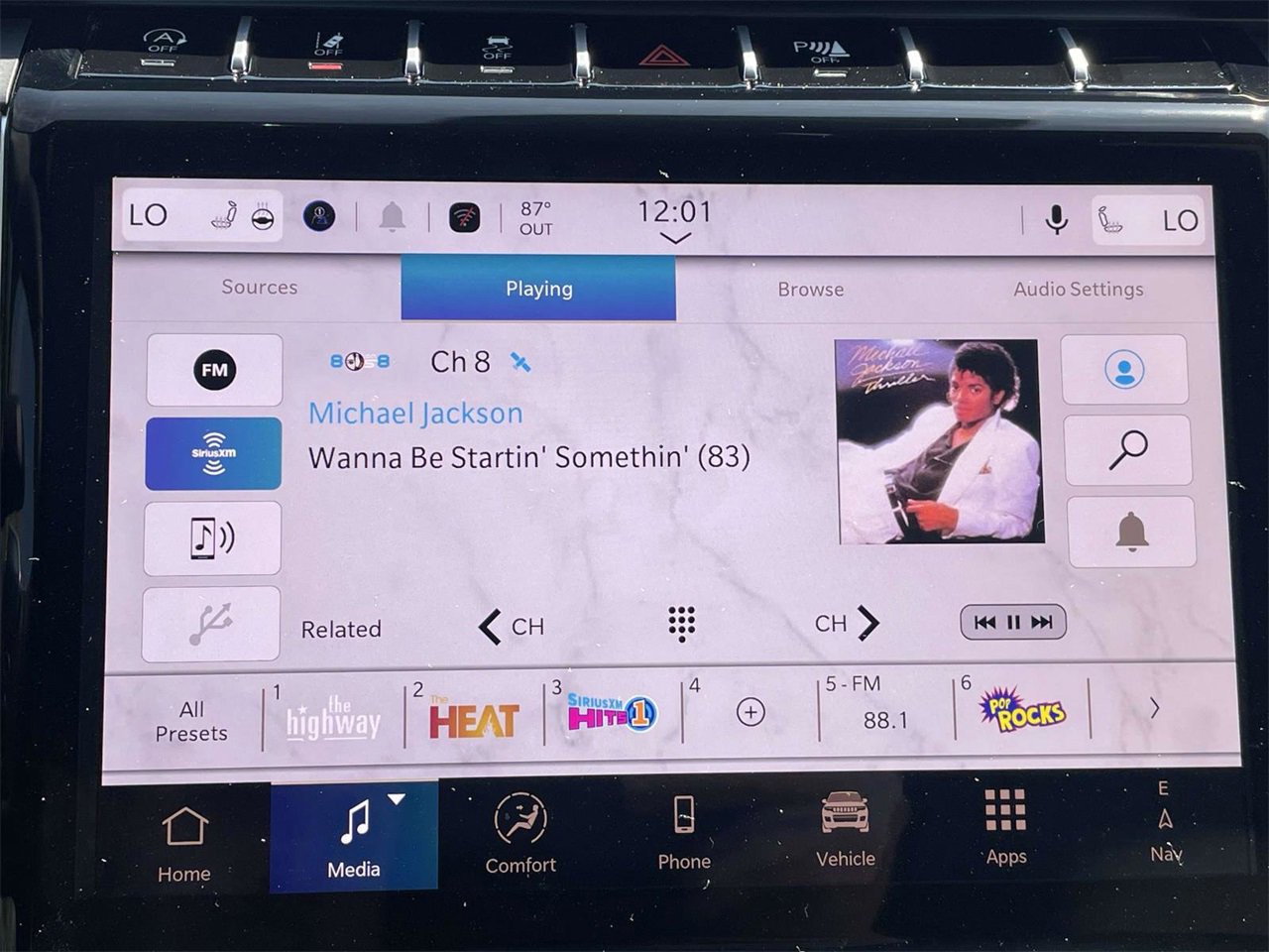 New 2025 Jeep Grand Cherokee Limited w/ Luxury Tech Group II image 20