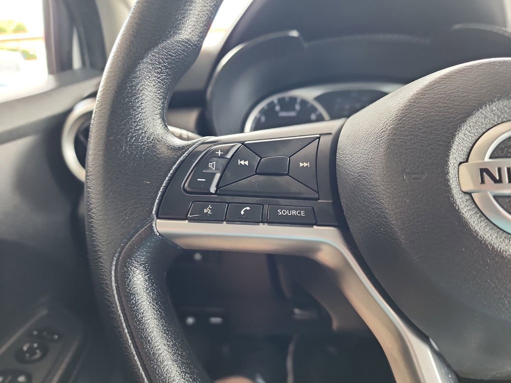 Used 2022 Nissan Versa S FWD image 24
