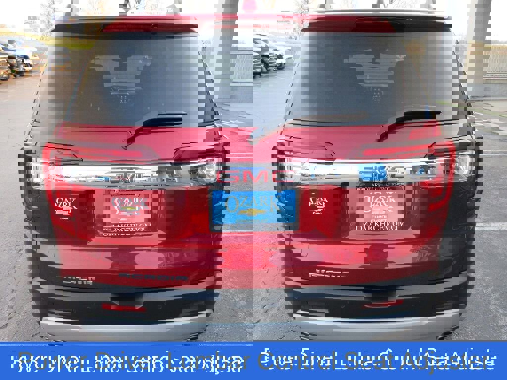 Certified 2023 GMC Acadia SLE w/ Driver Convenience Package image 4