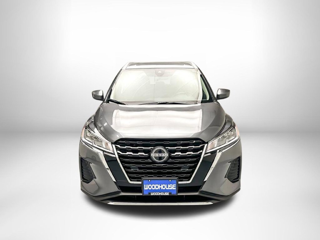 Used 2023 Nissan Kicks SV FWD image 2