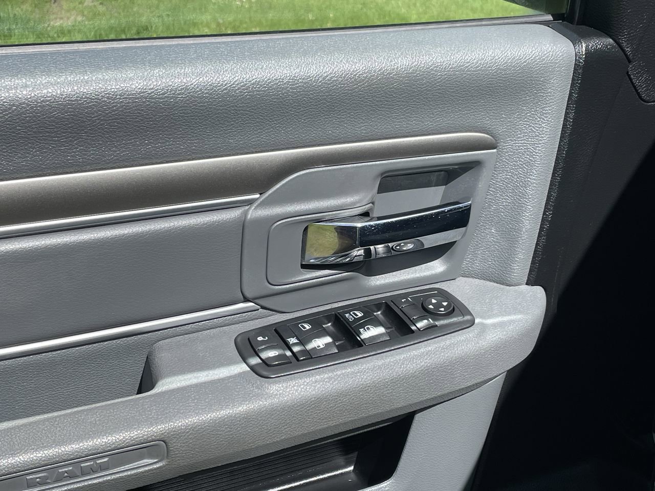 Used 2014 RAM 1500 Outdoorsman AWD/4WD image 29