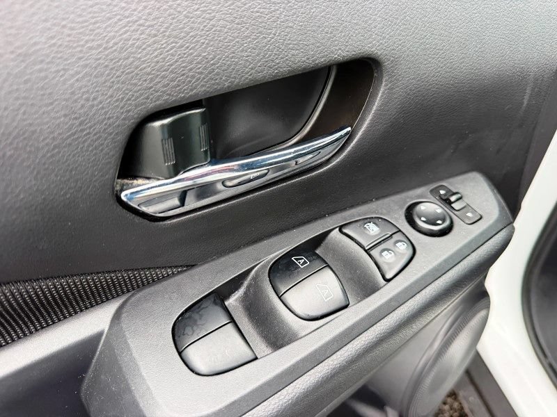 Used 2024 Nissan Kicks SV FWD image 28