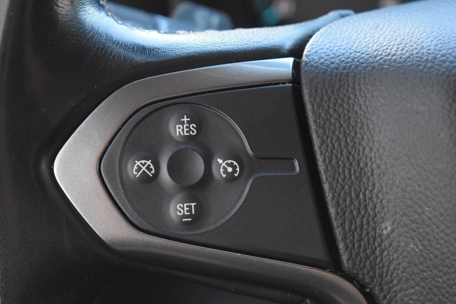 Used 2018 Chevrolet Silverado 1500 LT w/ All Star Edition image 6