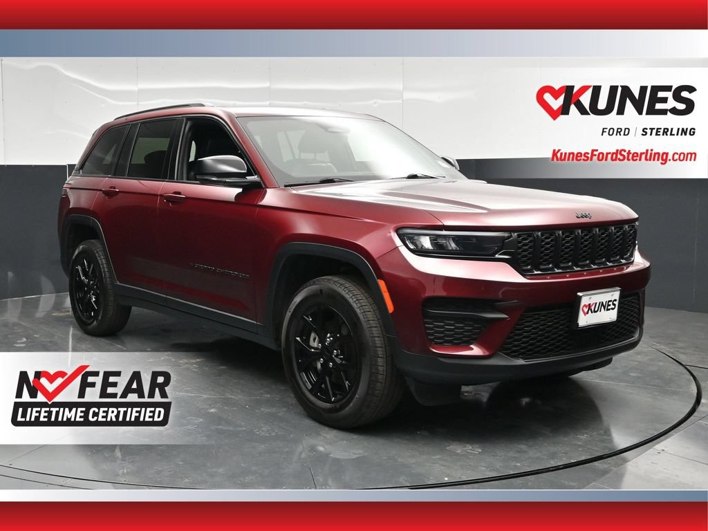 Used 2025 Jeep Grand Cherokee Altitude AWD/4WD image 1