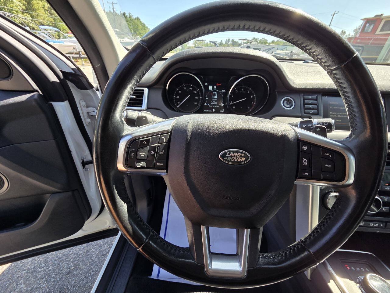 Used 2018 Land Rover Discovery Sport HSE AWD/4WD image 20