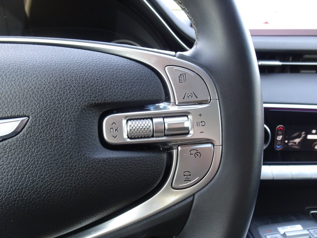 Used 2023 Genesis GV70 2.5T w/ Advanced Package AWD/4WD image 24