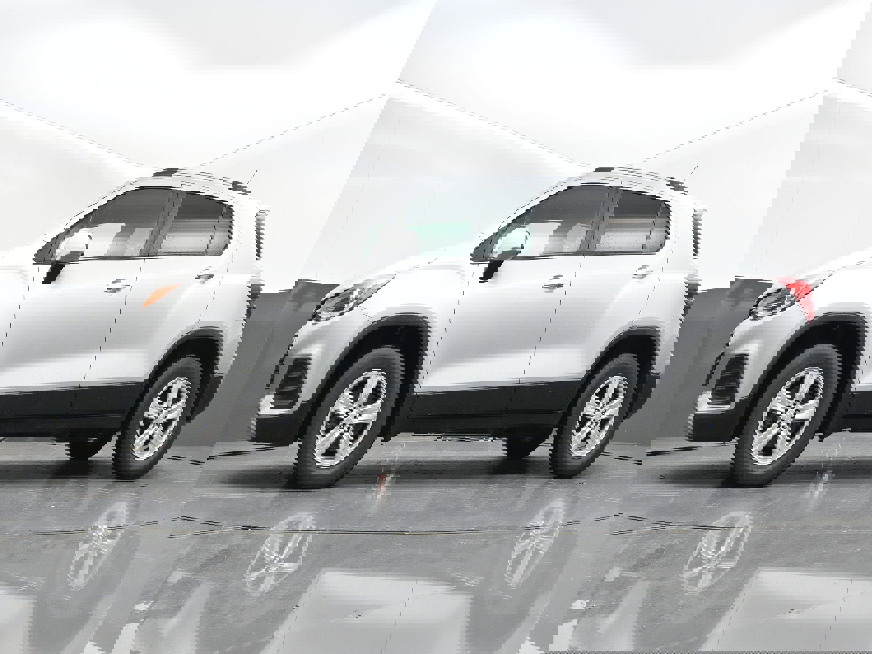 Certified 2022 Chevrolet Trax LT w/ LT Convenience Package image 31
