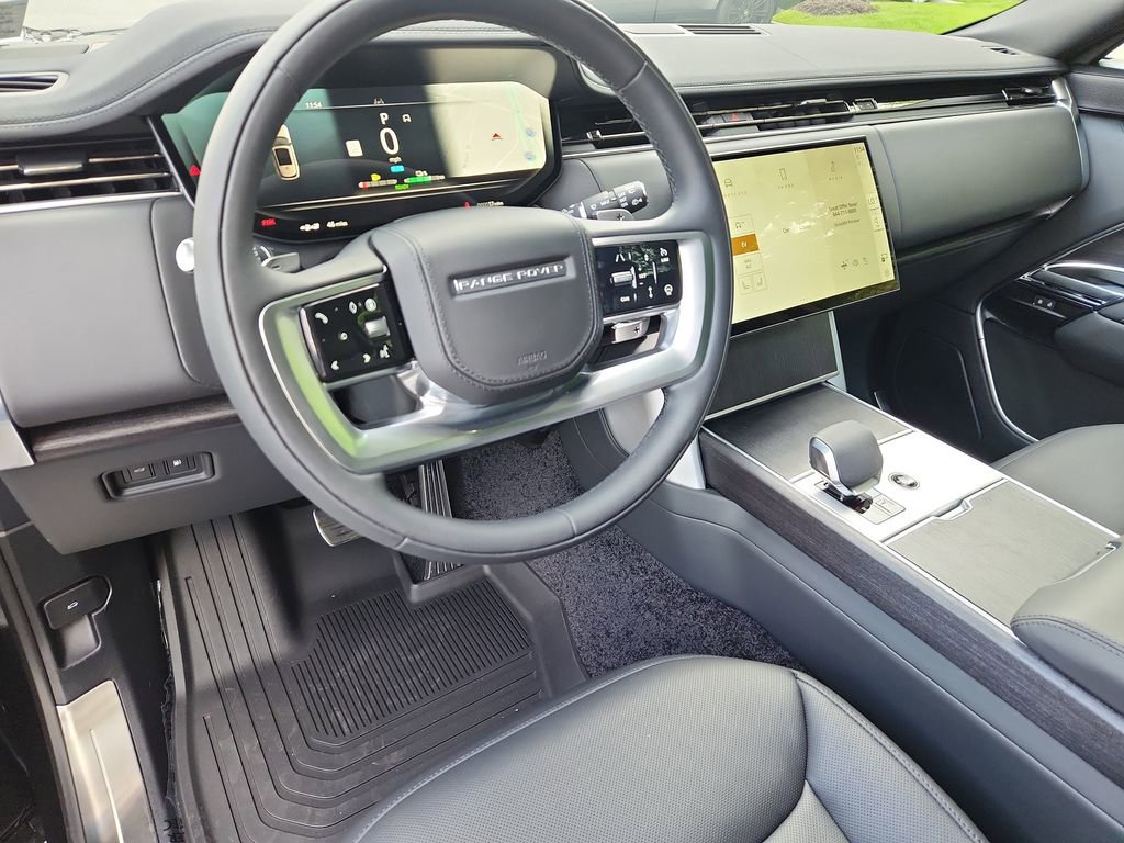 New 2025 Land Rover Range Rover SE image 15