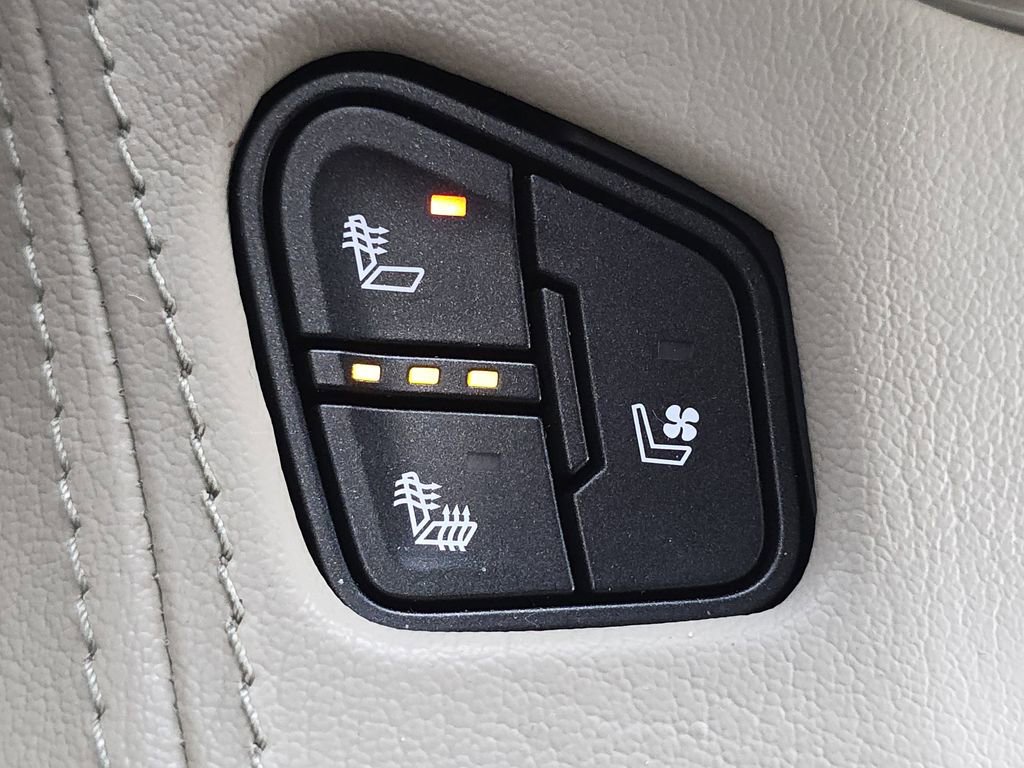 Used 2019 GMC Yukon Denali w/ Denali Ultimate Package image 15