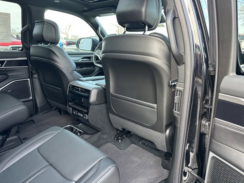 New 2026 Jeep Grand Wagoneer L 4WD w/ Premium Group I image 54