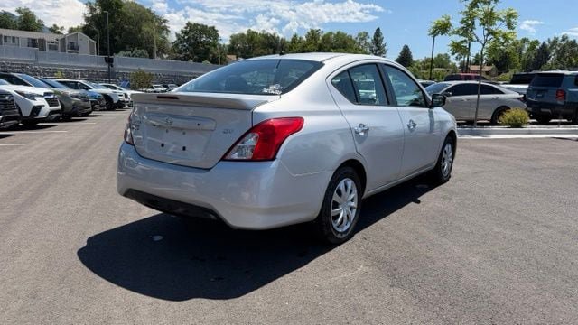 Used 2018 Nissan Versa SV FWD image 4