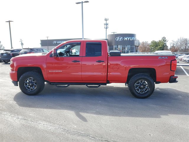 Used 2016 Chevrolet Silverado 1500 Custom w/ Custom Convenience Package image 4