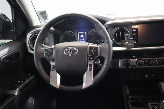 Certified 2022 Toyota Tacoma SR5 AWD/4WD image 16