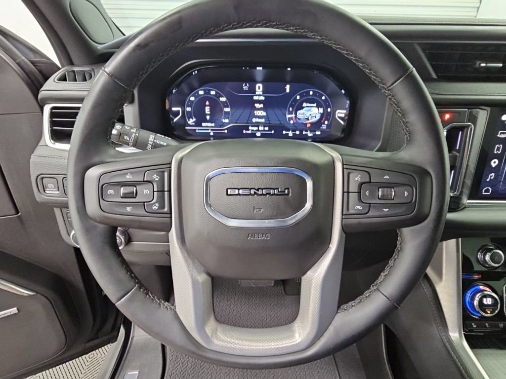 Used 2023 GMC Yukon XL Denali AWD/4WD image 26