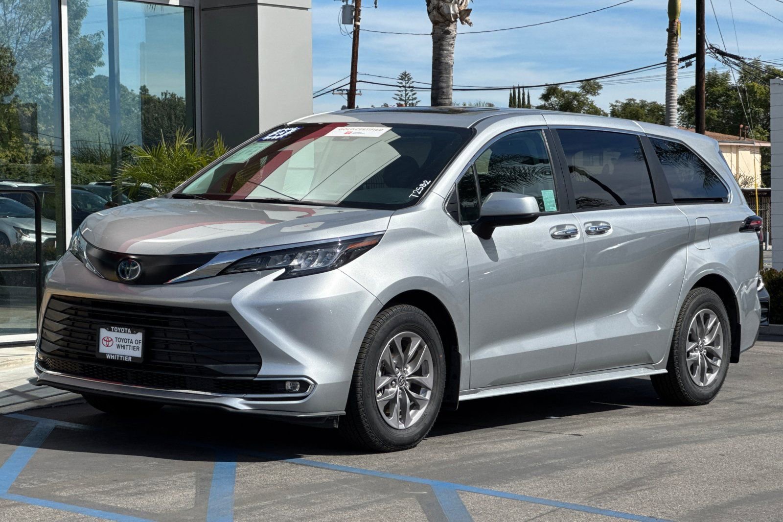 Certified 2023 Toyota Sienna XLE image 10