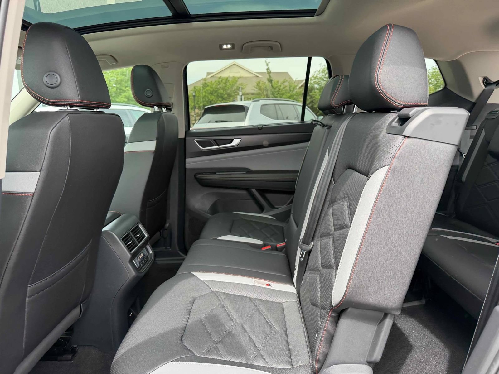 New 2026 Volkswagen Atlas Peak Edition AWD/4WD image 29