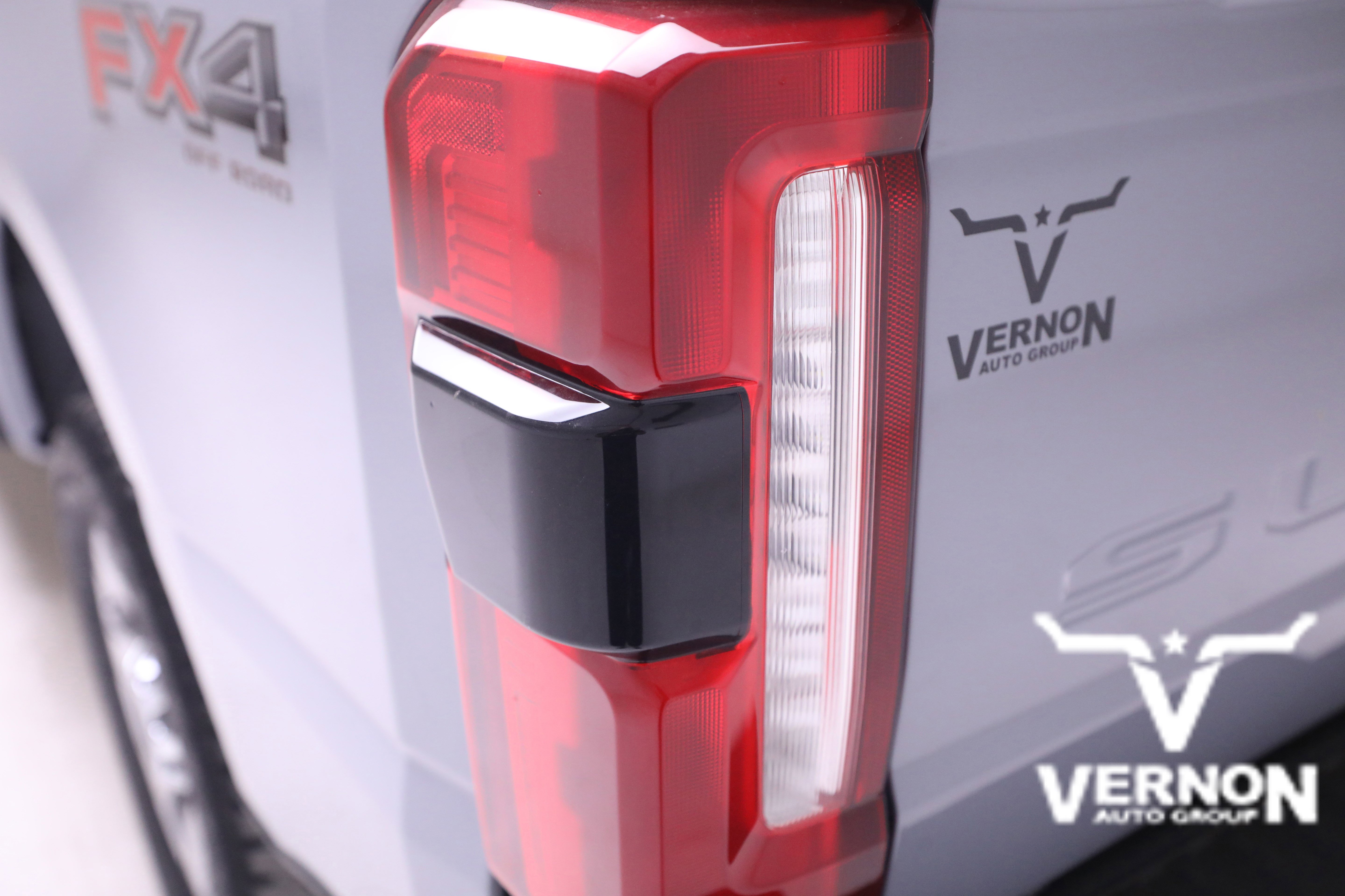 New 2026 Ford F250 Lariat w/ Chrome Package image 42