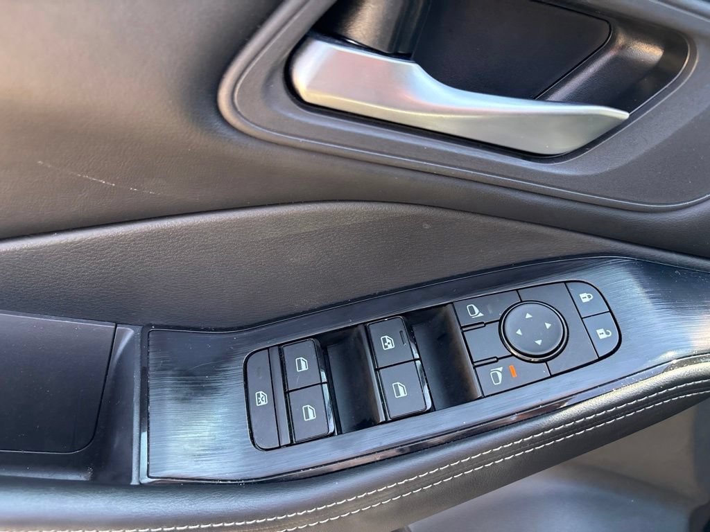 Used 2026 Nissan Rogue SV AWD/4WD image 12